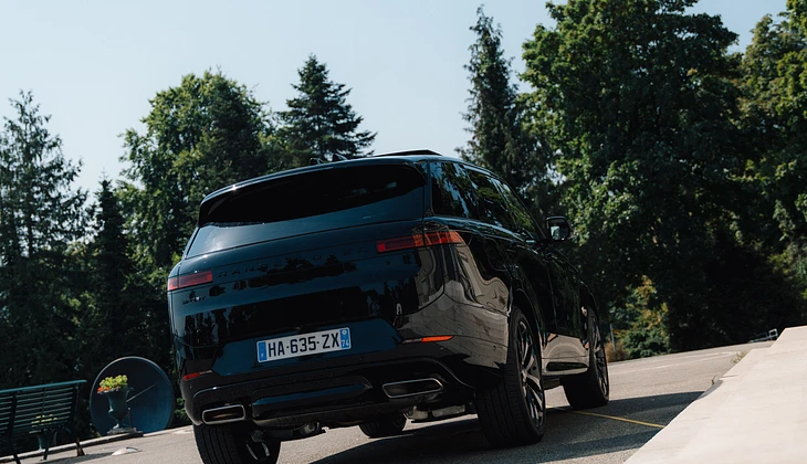 location-LAND ROVER-Carouge-roadstr