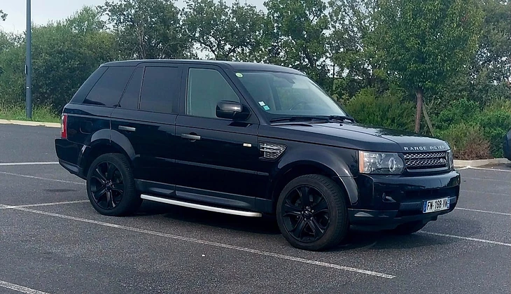 location-LAND ROVER-Thuir-roadstr