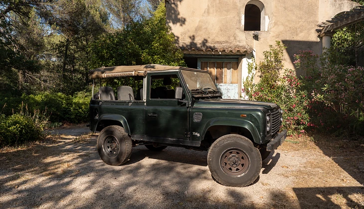 location-LAND ROVER-Aubagne-roadstr