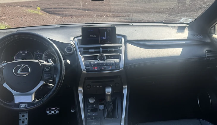 location-LEXUS-Saint-Restitut-roadstr