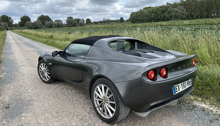 location-LOTUS-Hazebrouck-roadstr