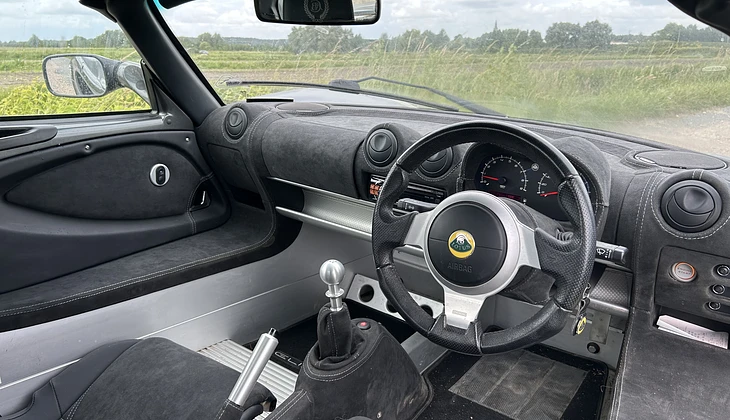 location-LOTUS-Hazebrouck-roadstr
