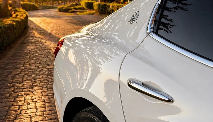 location-MASERATI-Bruges-roadstr