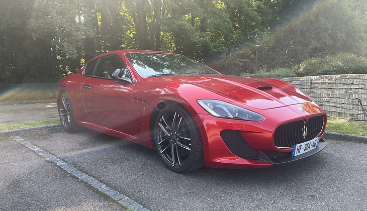 location-MASERATI-Wissous-roadstr