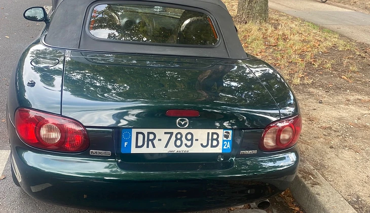 location-MAZDA-Paris-roadstr