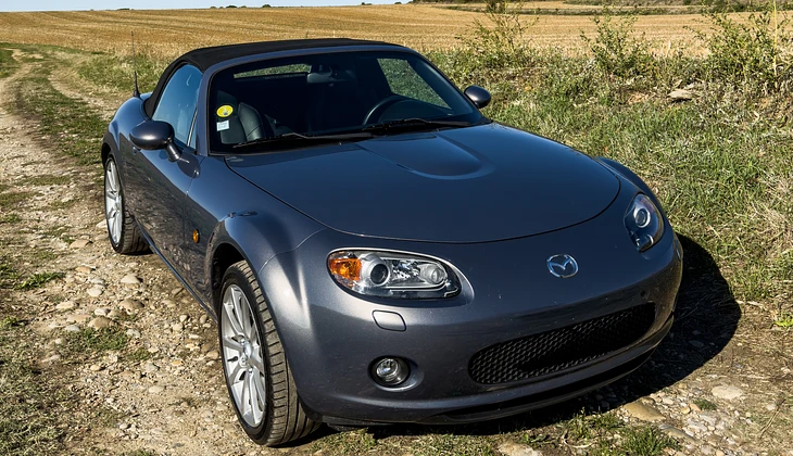 location-MAZDA-Lyon-roadstr