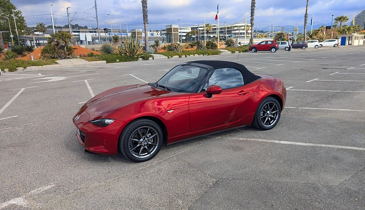location-MAZDA-Antibes-roadstr