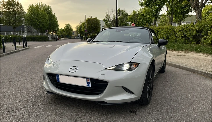 location-MAZDA-Paris-roadstr