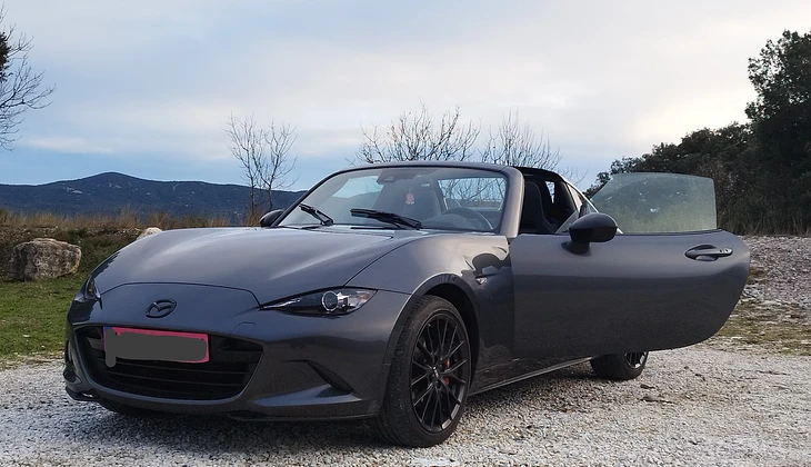 location-MAZDA-Saint-Hippolyte-du-Fort-roadstr