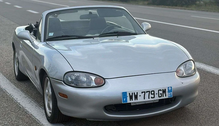 location-MAZDA-Saint-Remèze-roadstr