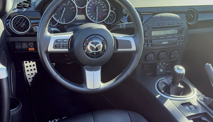 location-MAZDA-Lyon-roadstr