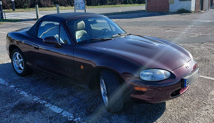 location-MAZDA-Lorient-roadstr