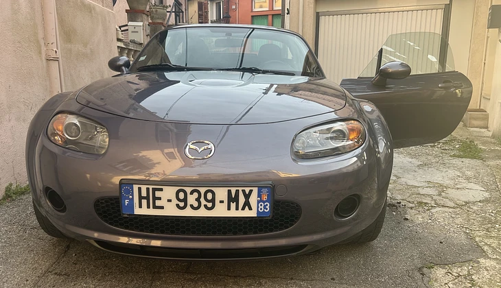 location-MAZDA-Le Cannet-roadstr