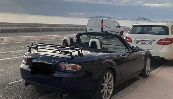 location-MAZDA-Sausset-les-Pins-roadstr