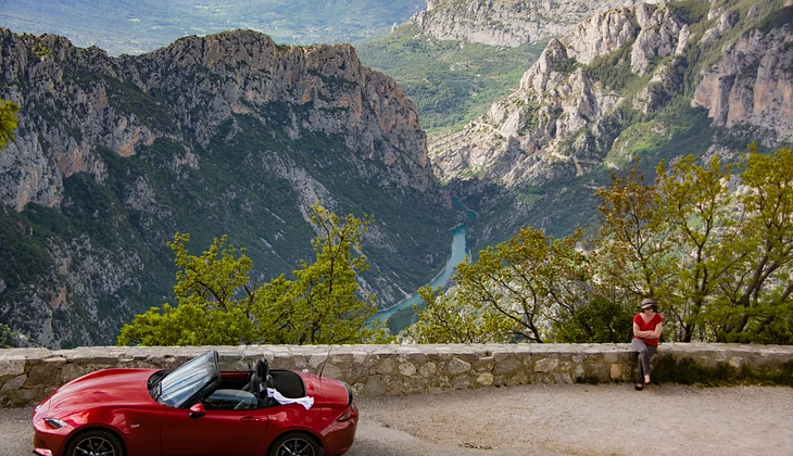 location-MAZDA-Montélier-roadstr