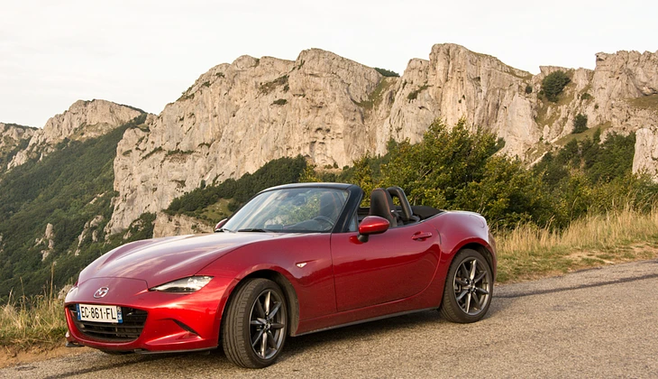 location-MAZDA-Montélier-roadstr
