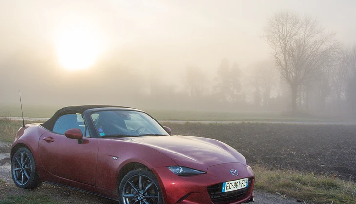 location-MAZDA-Montélier-roadstr