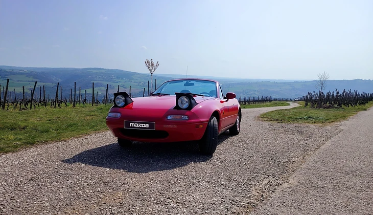 location-MAZDA-Saint-Cyr-sur-le-Rhône-roadstr
