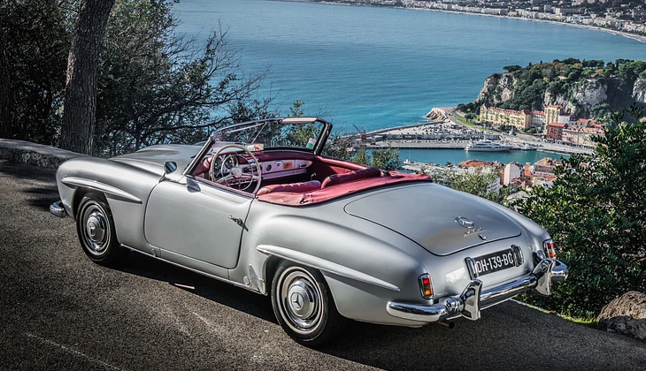 location-MERCEDES-BENZ-Nice-roadstr