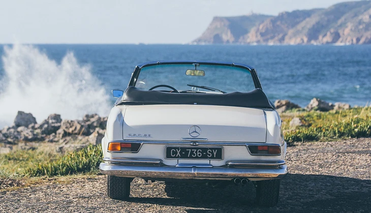 location-MERCEDES-BENZ-Nice-roadstr