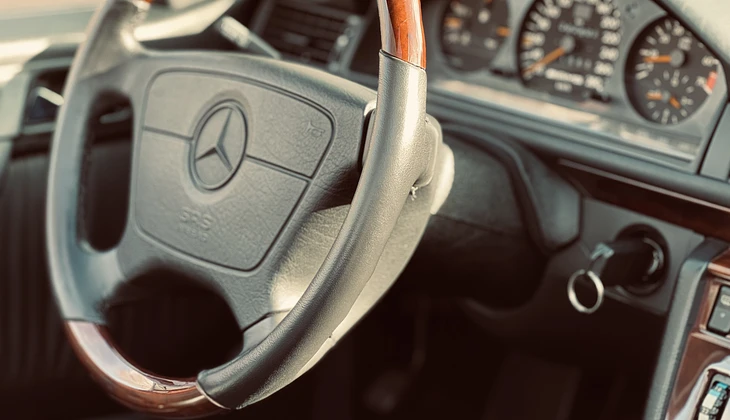 location-MERCEDES-BENZ-Asnières-sur-Seine-roadstr