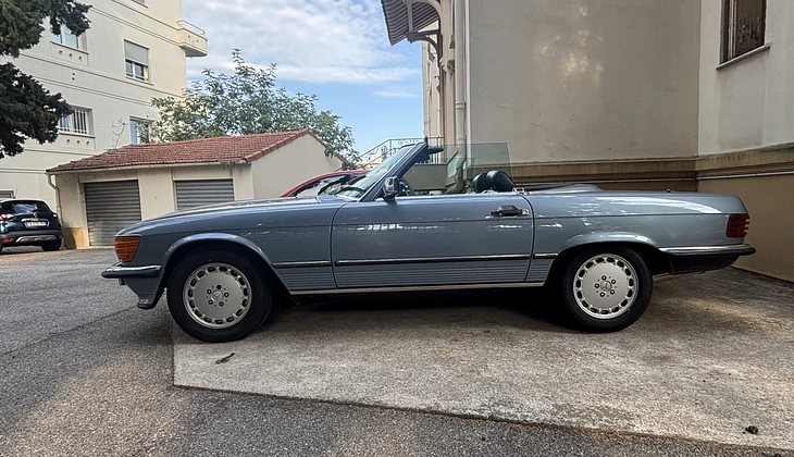 location-MERCEDES-BENZ-Nice-roadstr