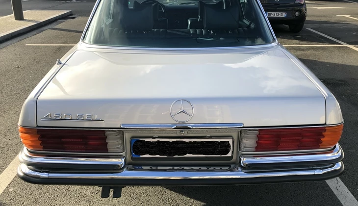 location-MERCEDES-BENZ-Cachan-roadstr