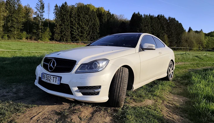 location-MERCEDES-BENZ-Arches-roadstr