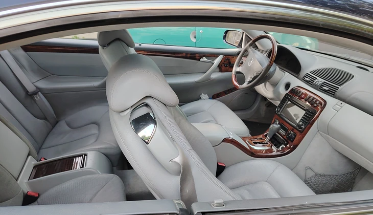 location-MERCEDES-BENZ-Vitry-sur-Seine-roadstr