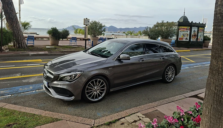 location-MERCEDES-BENZ-Vence-roadstr