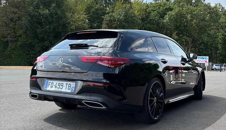 location-MERCEDES-BENZ-Houdan-roadstr