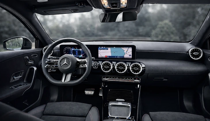 location-MERCEDES-BENZ-Paris-roadstr