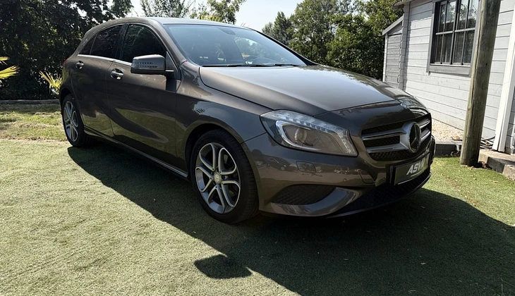 location-MERCEDES-BENZ-Ansouis-roadstr