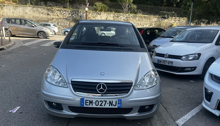 location-MERCEDES-BENZ-Nice-roadstr
