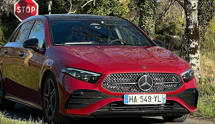 location-MERCEDES-BENZ-Montignac-Lascaux-roadstr