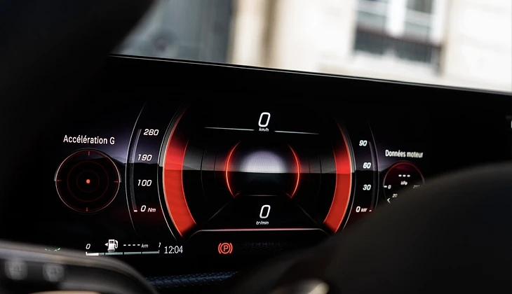 location-MERCEDES-BENZ-Cergy-roadstr