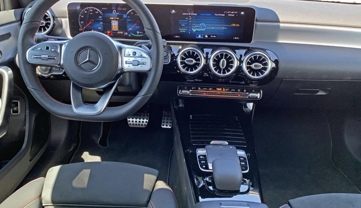 location-MERCEDES-BENZ-Denain-roadstr