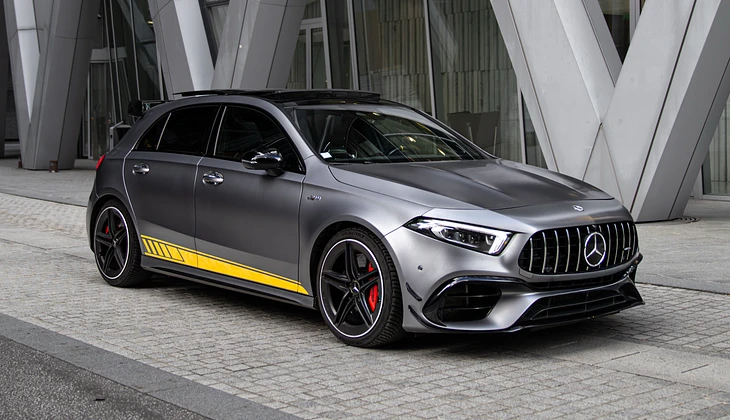 location-MERCEDES-BENZ-Puteaux-roadstr