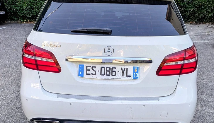 location-MERCEDES-BENZ-Aix-en-Provence-roadstr