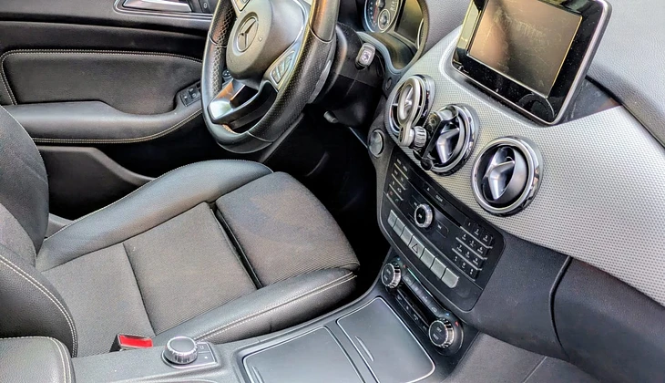 location-MERCEDES-BENZ-Aix-en-Provence-roadstr