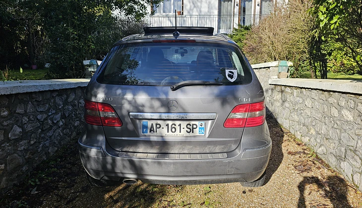 location-MERCEDES-BENZ-Beaugency-roadstr
