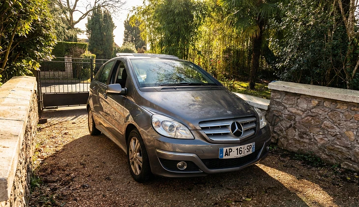 location-MERCEDES-BENZ-Beaugency-roadstr