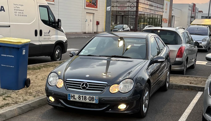 location-MERCEDES-BENZ-Limoges-roadstr