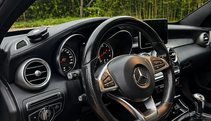location-MERCEDES-BENZ-Montlhéry-roadstr
