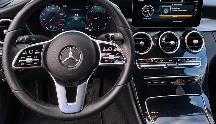 location-MERCEDES-BENZ-Paris-roadstr
