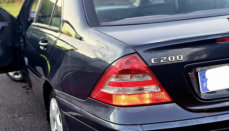 location-MERCEDES-BENZ-Coulaines-roadstr