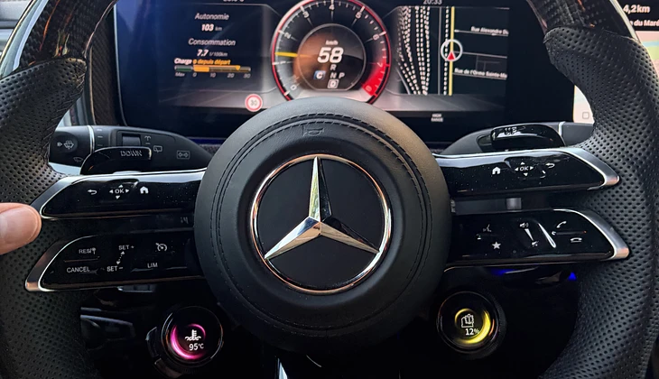 location-MERCEDES-BENZ-Paris-roadstr