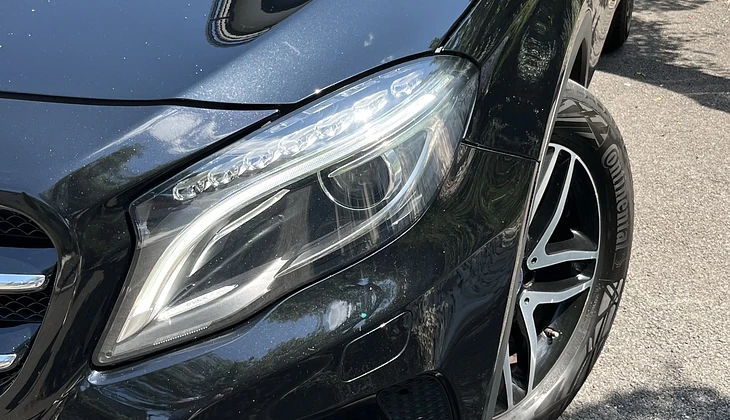 location-MERCEDES-BENZ-Saint-Romain-de-Jalionas-roadstr