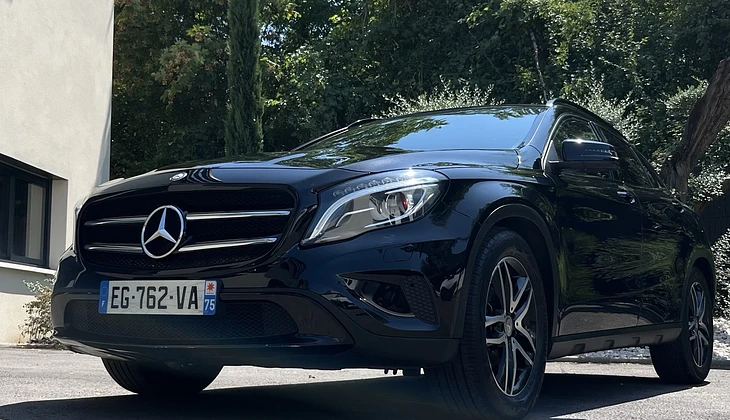 location-MERCEDES-BENZ-Saint-Romain-de-Jalionas-roadstr