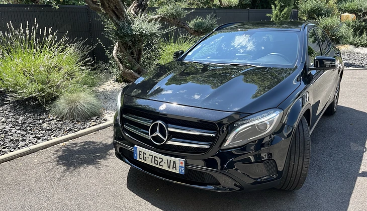 location-MERCEDES-BENZ-Saint-Romain-de-Jalionas-roadstr